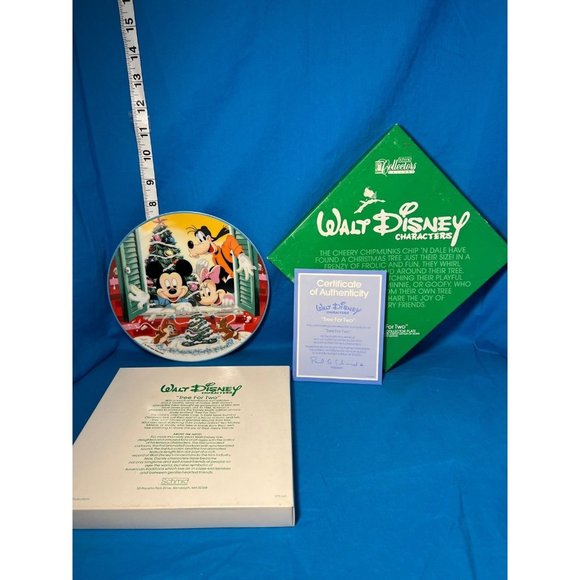 Walt Disney 1986 "Tree For Two" Collectable Plate: Minnie /Mickey/ Chip 'n Dale - Picture 1 of 5